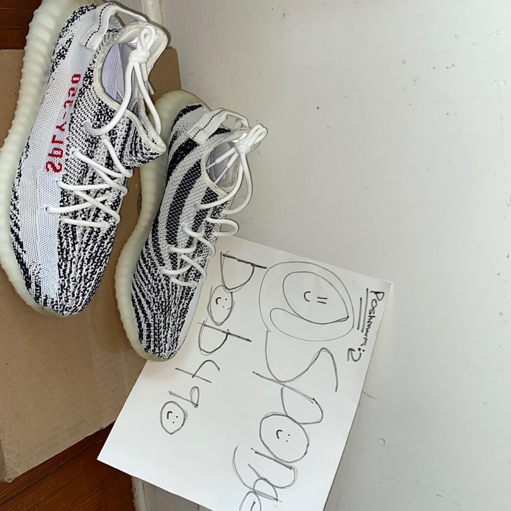 YEEZY BOOST 350 V2 ZEBRA SIZE 10.5 - NO BOX/UnWorn